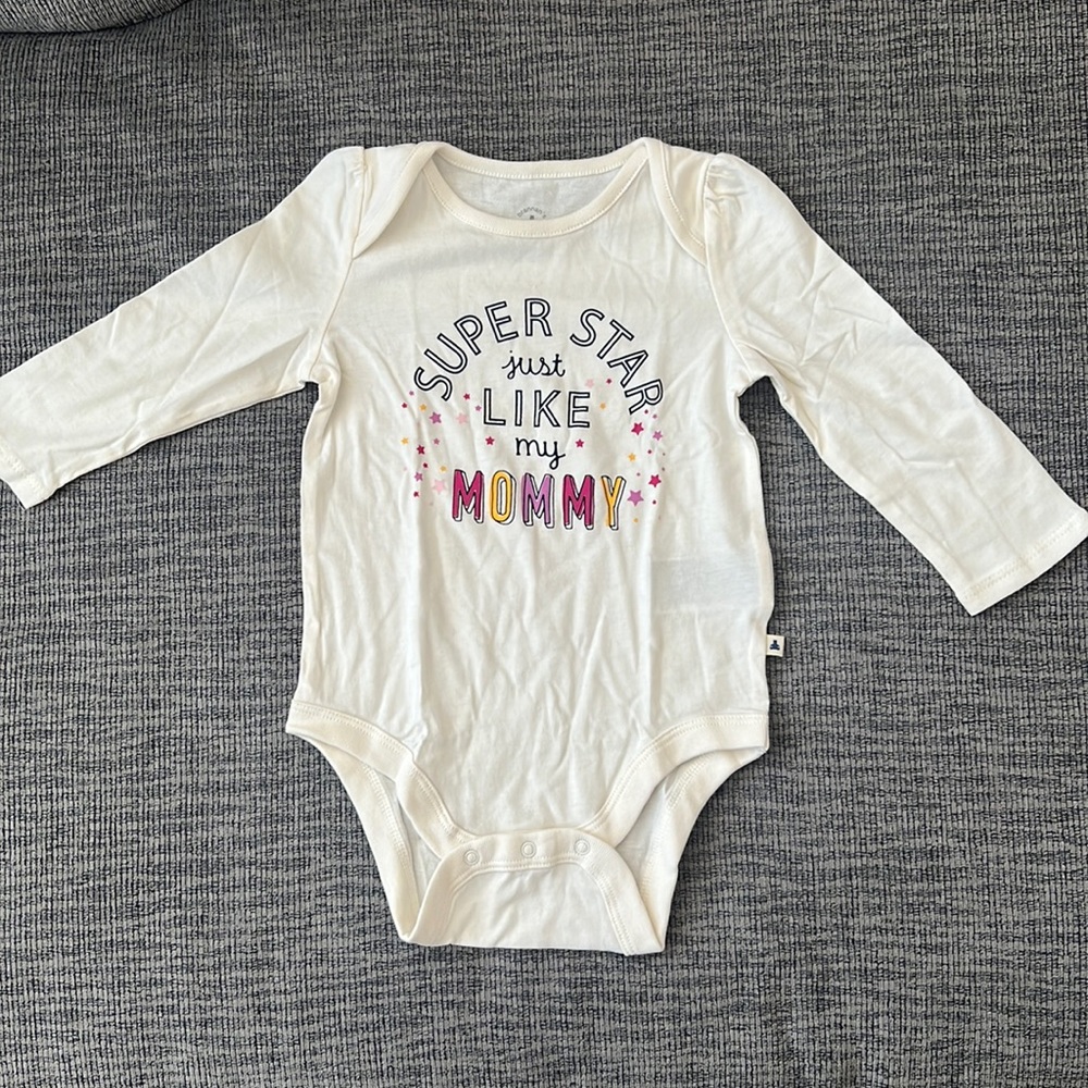 ‘Superstar Just Like My Mommy’ baby Gap onesie BNWT RRP $14.99 💞